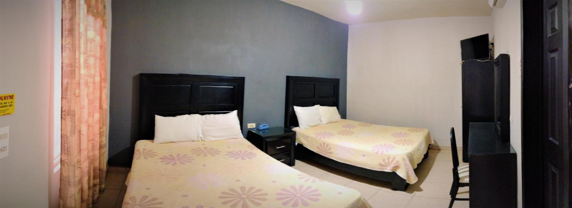 Laguna Inn Torreon Bagian luar foto